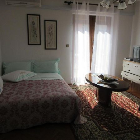 Haus Silvia Apartment Ровин Екстериор снимка
